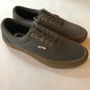 Vans new authentic pro men size 9